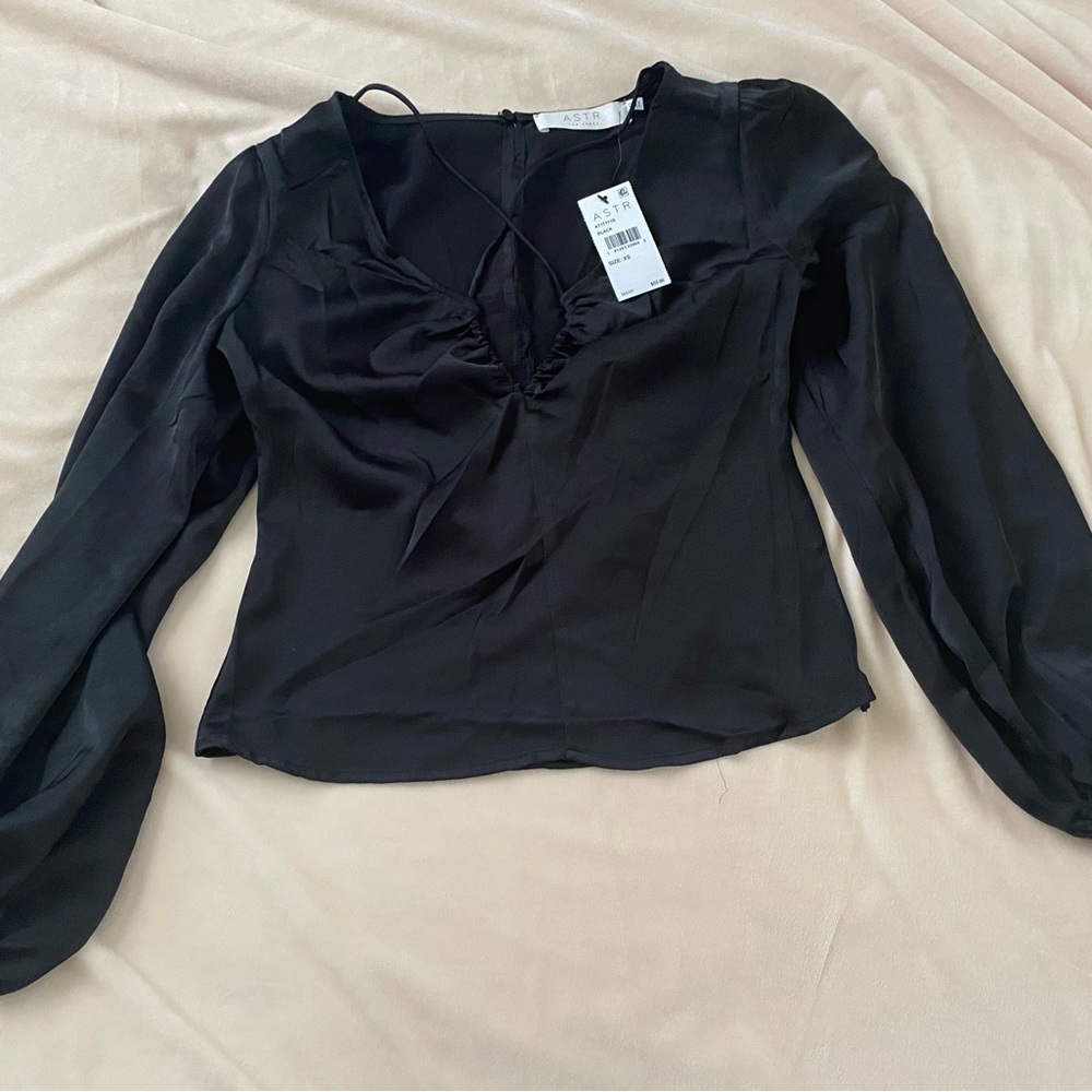 ASTR THE LABEL black blouse